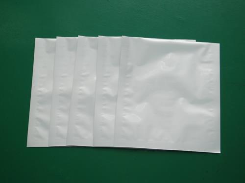 鋁箔真空袋 與尼龍真空袋的對(duì)比